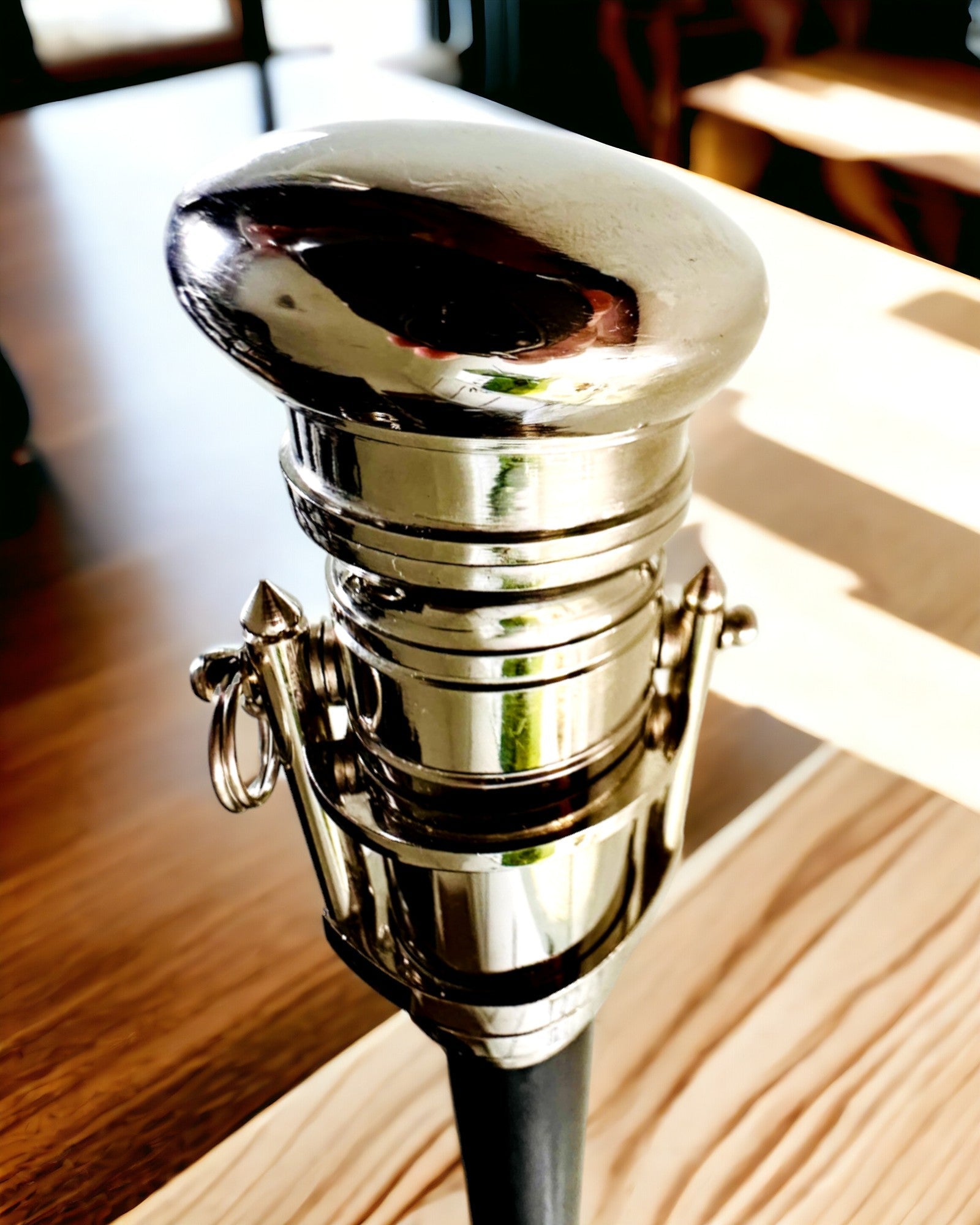 ΜΠΑΣΤΟΥΝΙ ΠΕΡΠΑΤΗΜΑΤΟΣ ΜΕ ΛΑΒΗ ΚΑΙ ΛΕΙΤΟΥΡΓΙΑ ΤΗΛΕΣΚΟΠΙΟΥ – ΚΟΜΨΟ ΚΑΙ ΜΟΔΑΤΟ, 95 CM - καπετανίσιο "Navigator's Crest"