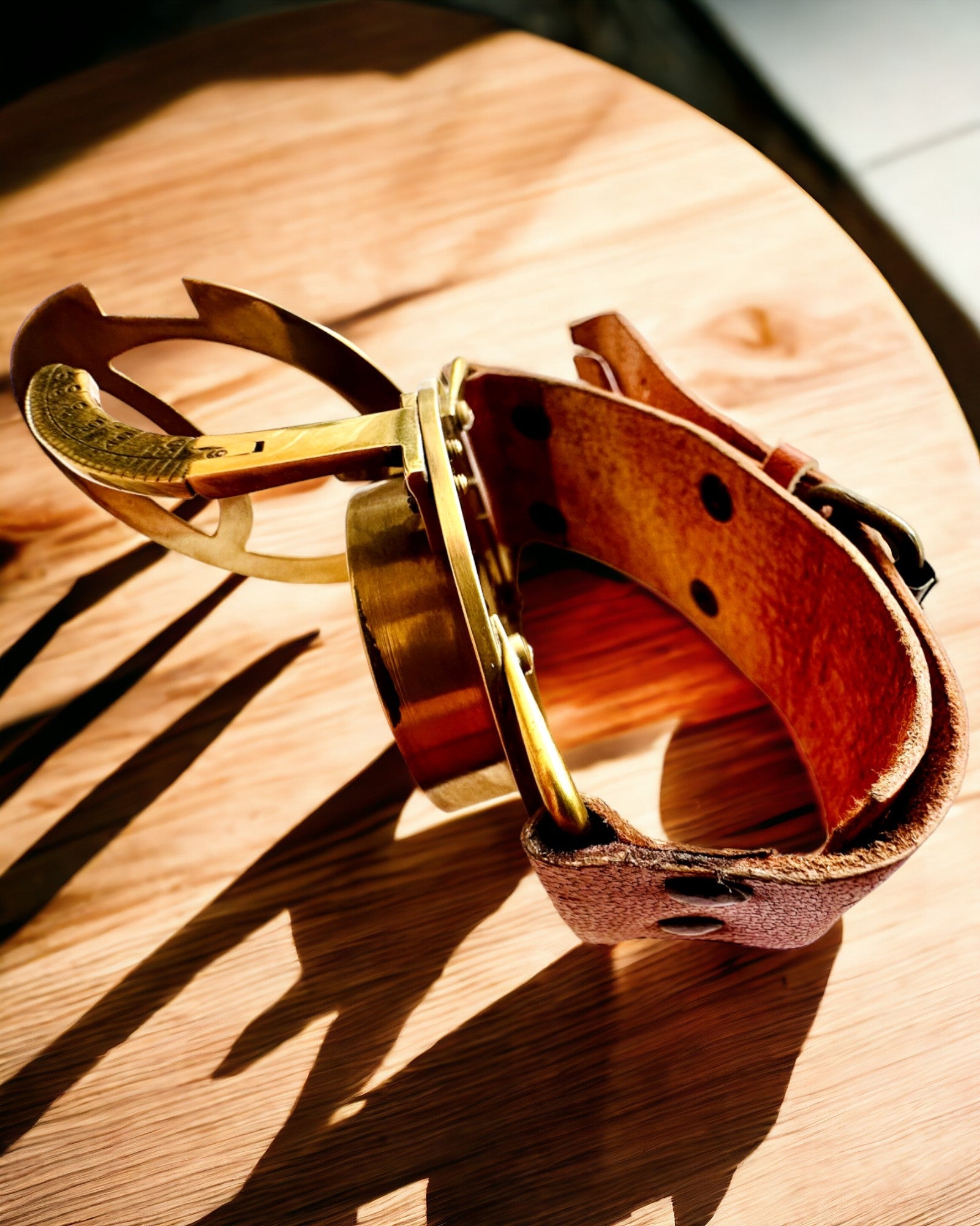 Ηλιακό Ρολόι "Αρχαία Πυξίδα", ρολόι χειρός με πυξίδα, δυνατότητα εξατομίκευσης με χάραξη