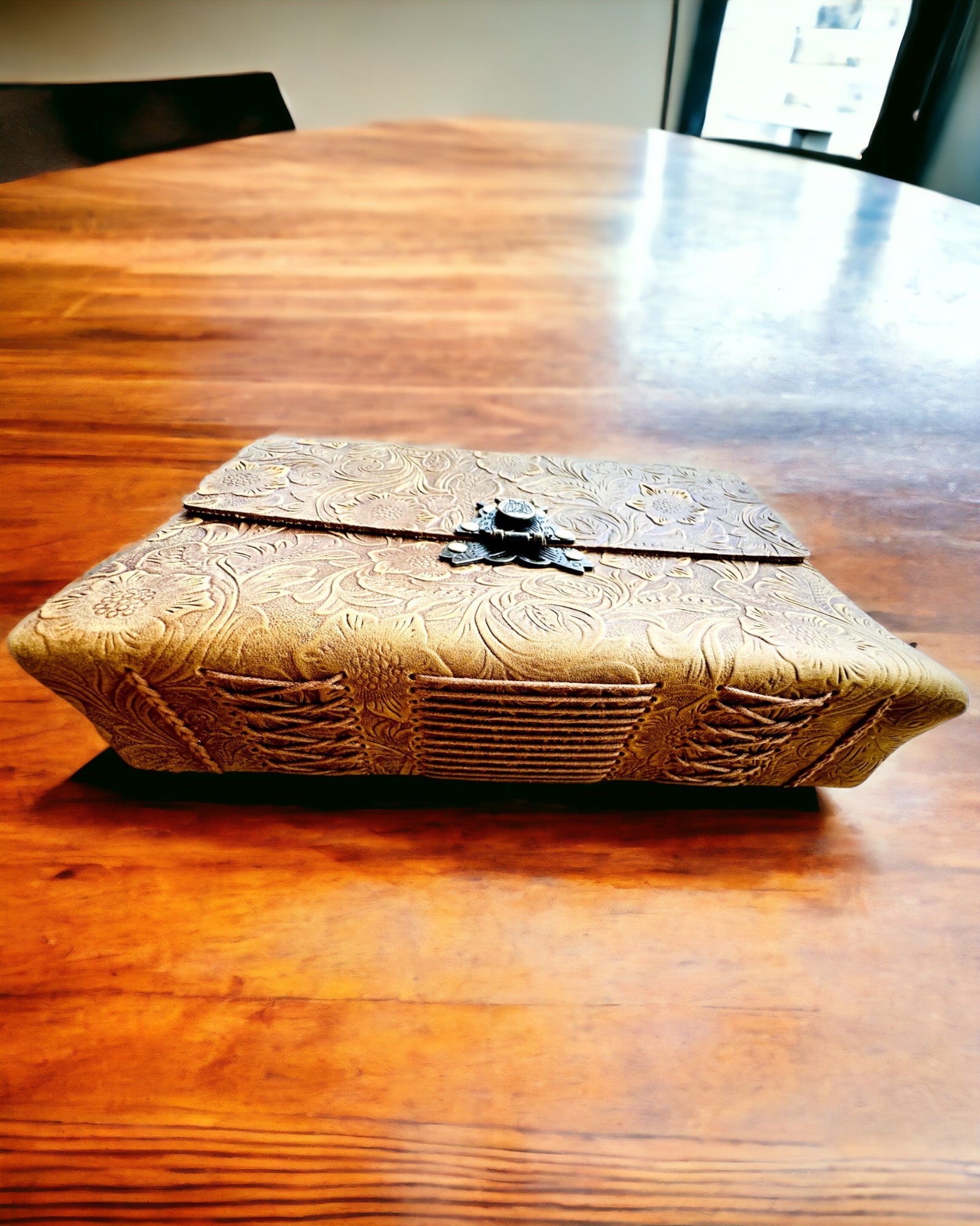 Πολυτελές Ρετρό Σημειωματάριο με Δερμάτινο Εξώφυλλο - "Vintage Elegance", 480 σελίδες, δυνατότητα εξατομίκευσης με χάραξη