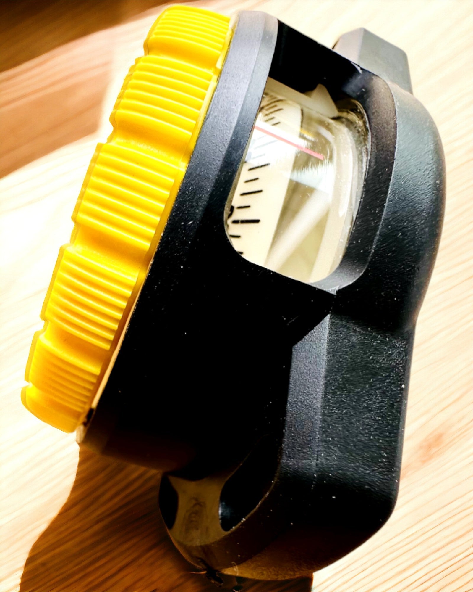 Κομπάς κατάδυσης AquaGuide - αδιάβροχος κομπάς με λειτουργία φωσφορισμού και ελαστικό λουράκι, δυνατότητα εξατομίκευσης