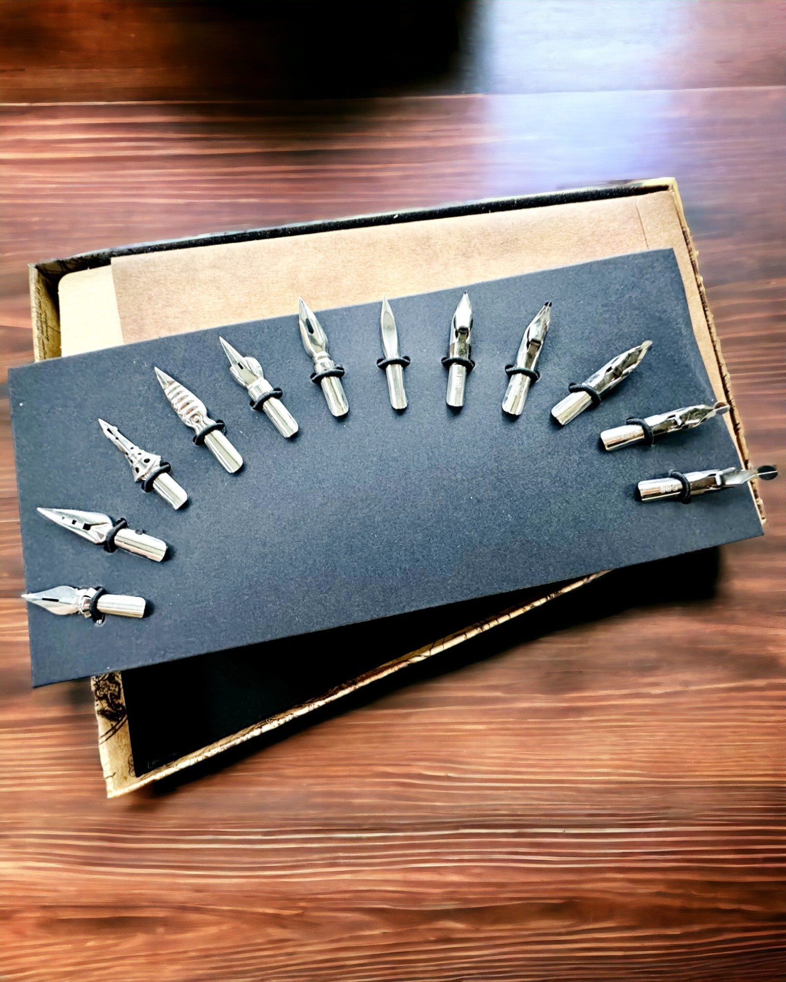 Αποκλειστικό Σετ Καλλιγραφίας, πέννα βύθισης και σετ μελανιών, εξατομίκευση με χάραξη