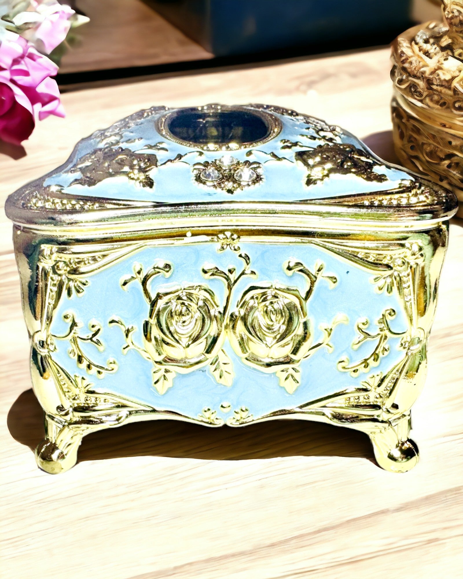 Πολυτελές Κουτί για Χαρτομάντιλα με Ανάγλυφο Σχέδιο Τριαντάφυλλου και Κομψές Λαβές