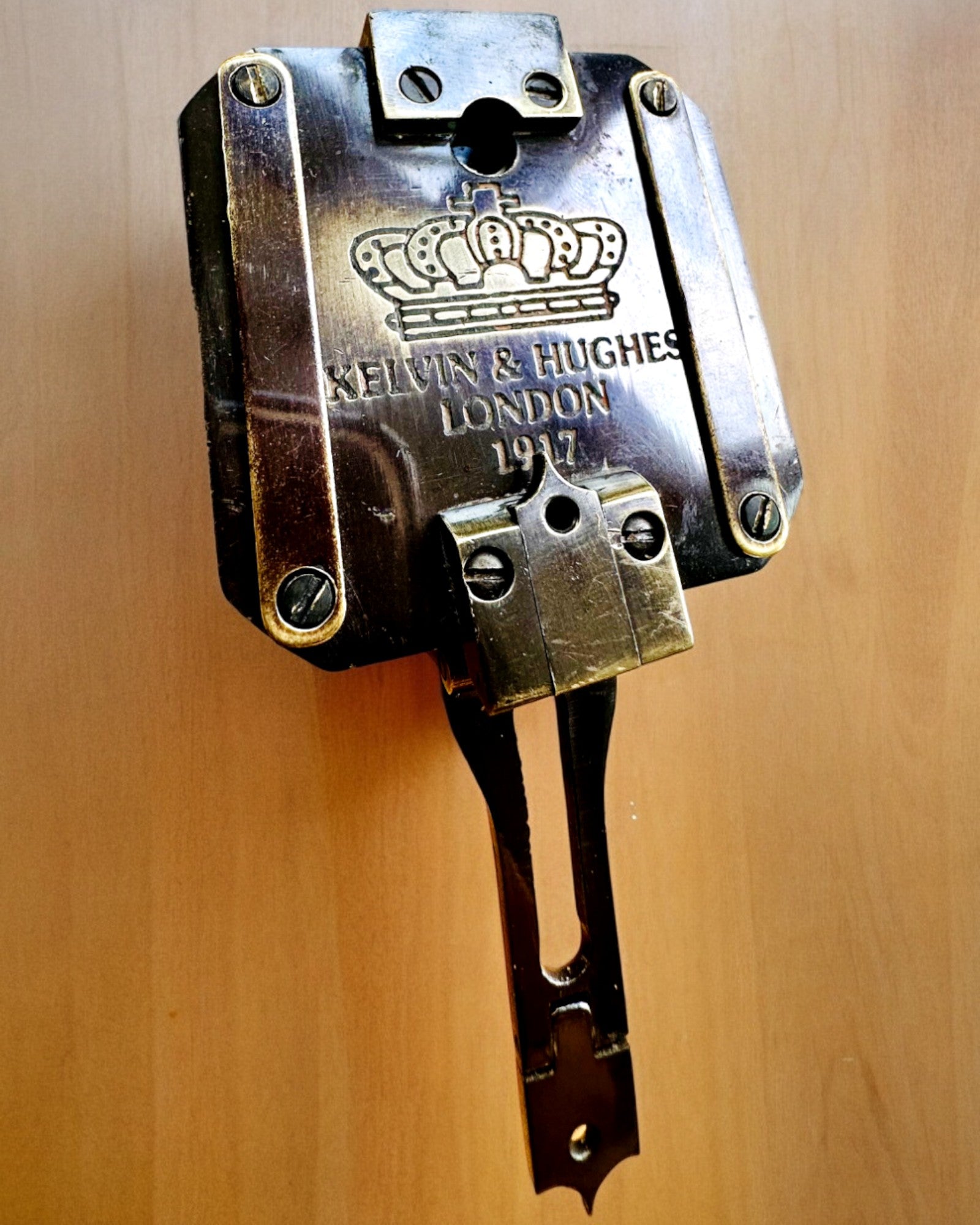 Στερεή, premium πυξίδα Καπετάνιου "Navigator" - με δυνατότητα εξατομίκευσης με χάραξη