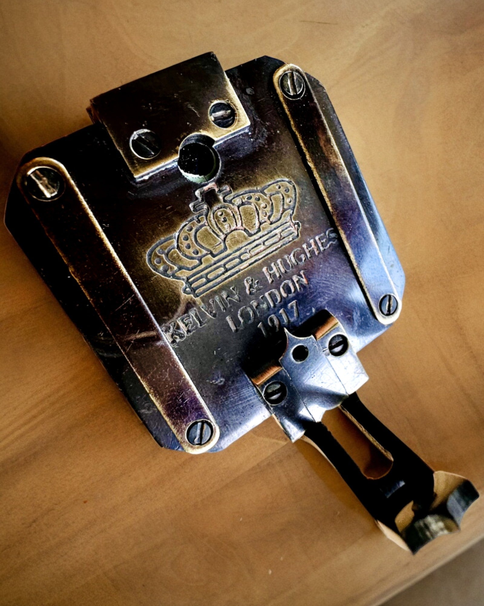 Στερεή, premium πυξίδα Καπετάνιου "Navigator" - με δυνατότητα εξατομίκευσης με χάραξη