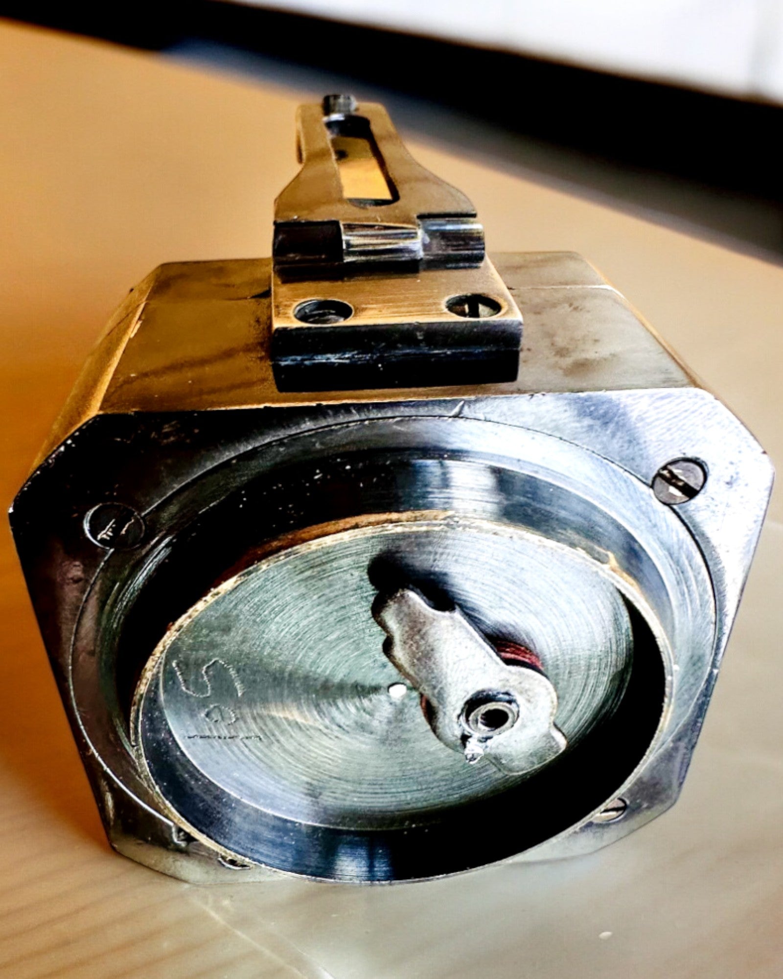 Στερεή, premium πυξίδα Καπετάνιου "Navigator" - με δυνατότητα εξατομίκευσης με χάραξη