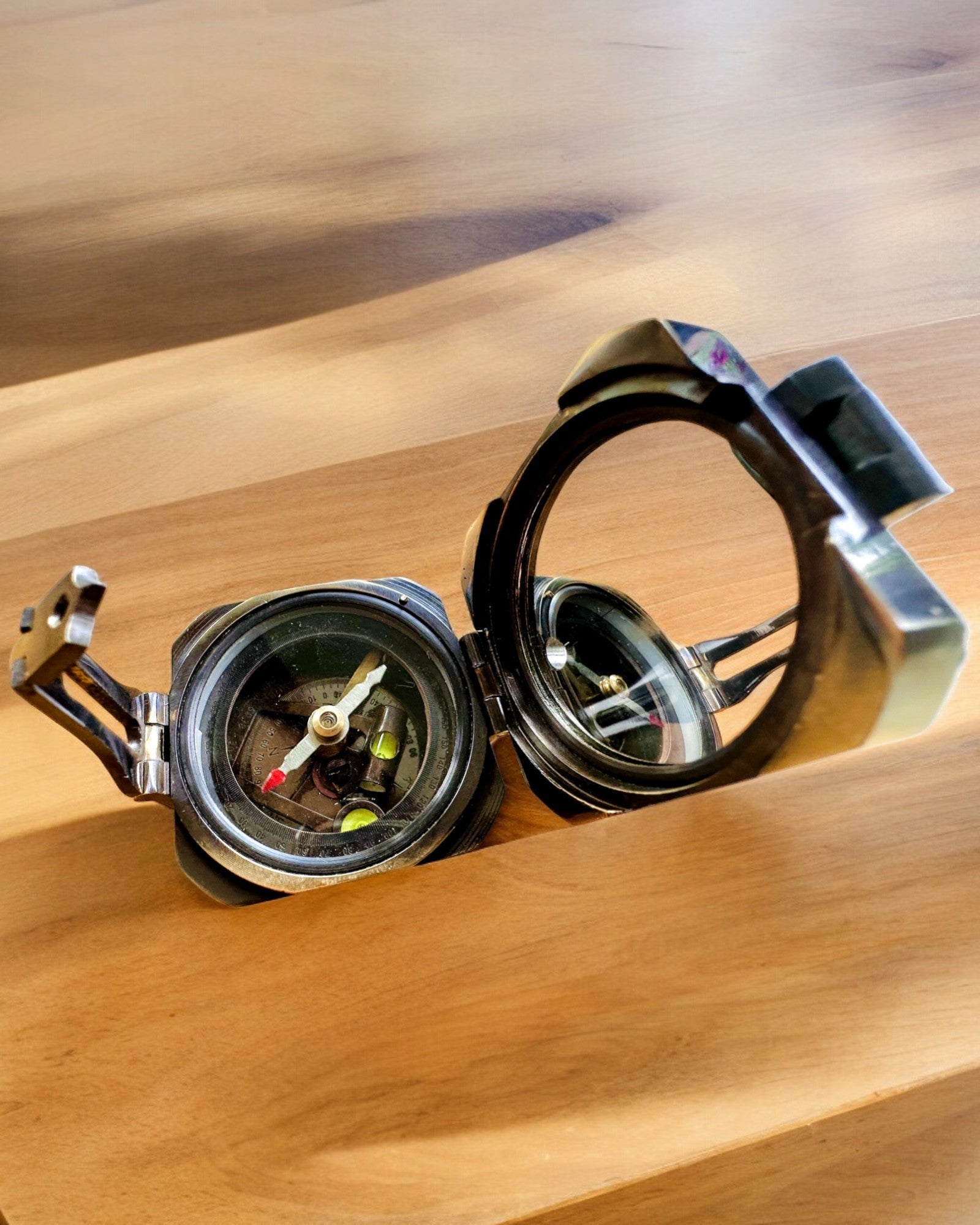 Στερεή, premium πυξίδα Καπετάνιου "Navigator" - με δυνατότητα εξατομίκευσης με χάραξη