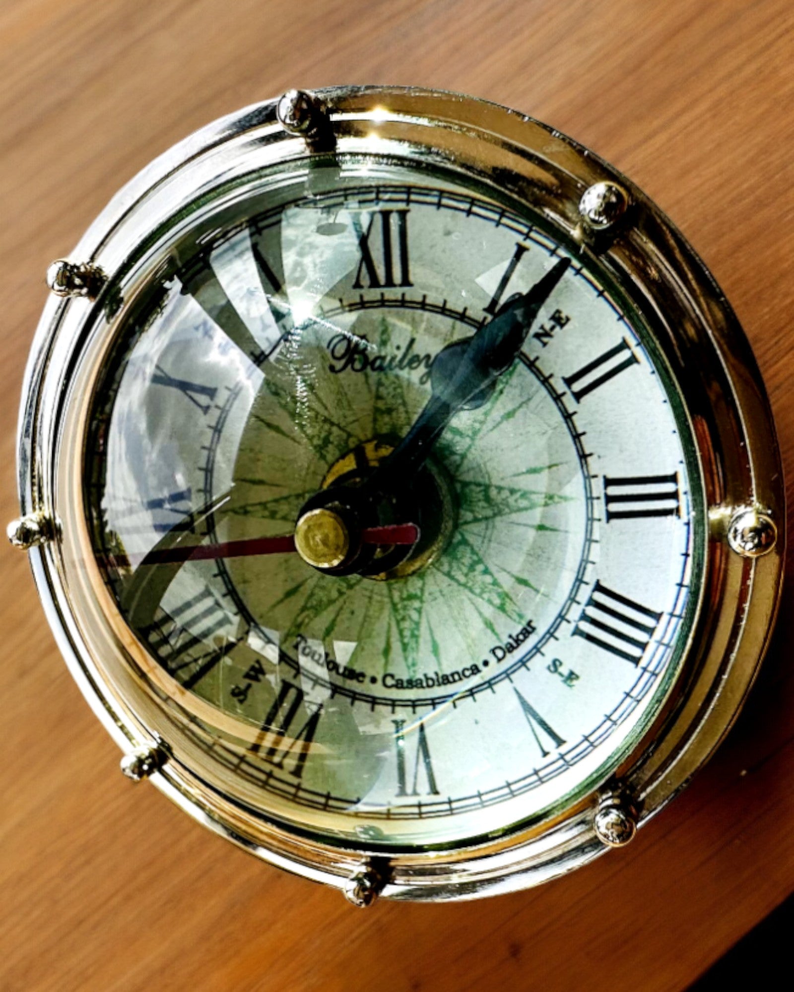 Ρολόι Bailey Compass - Κομψό Ρολόι με θέμα Πυξίδας με Δυνατότητα Χάραξης