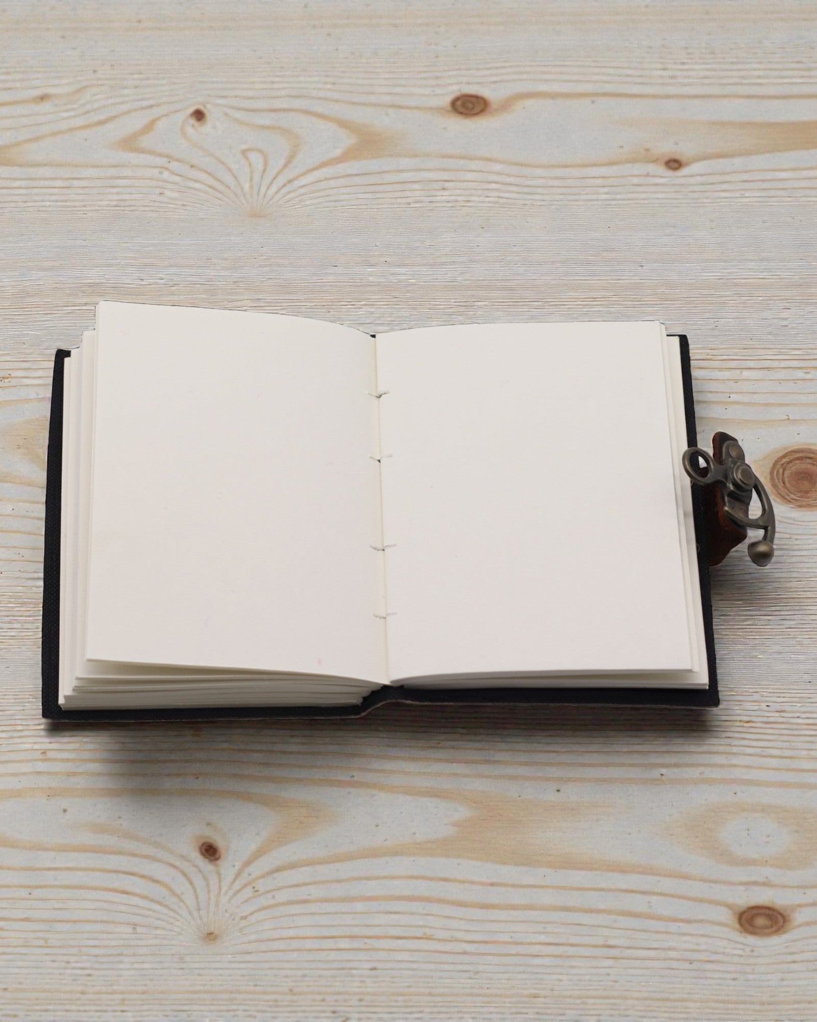 Skórzany Notatnik z Nadrukiem – Stop Doomscrolling (17,8 × 12,7 cm)