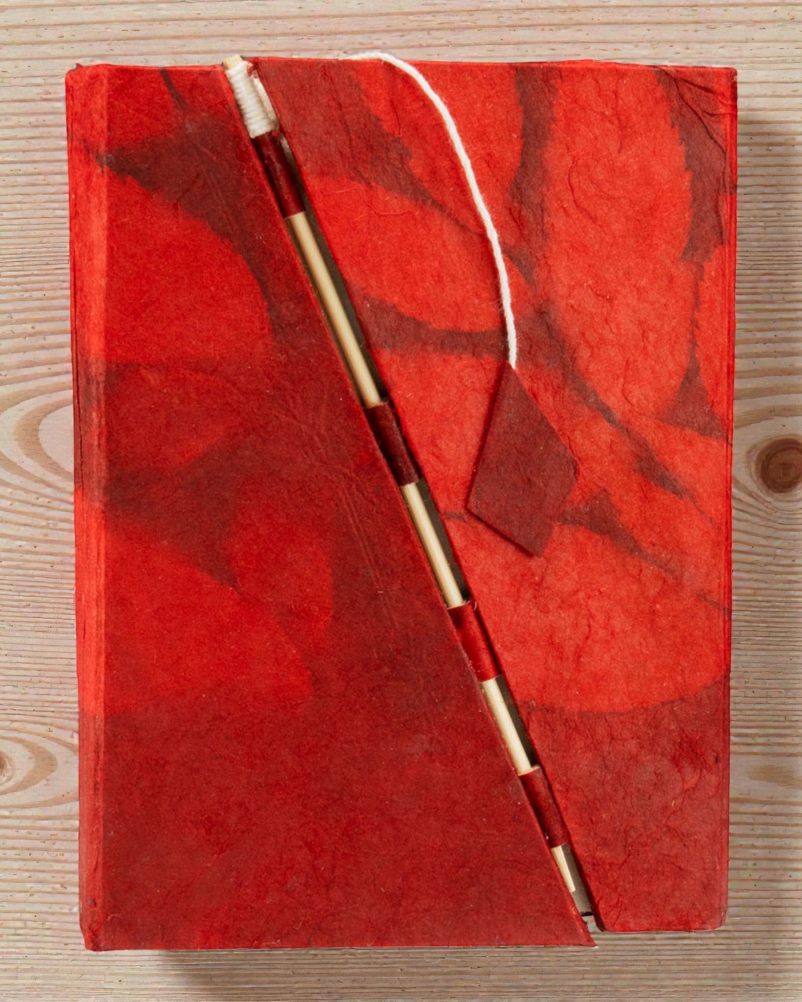 Μεσαίο Σημειωματάριο Λόκτα Έντονα Λουλούδια – Ρουμπινί (45 φύλλα, 15 x 12 cm)