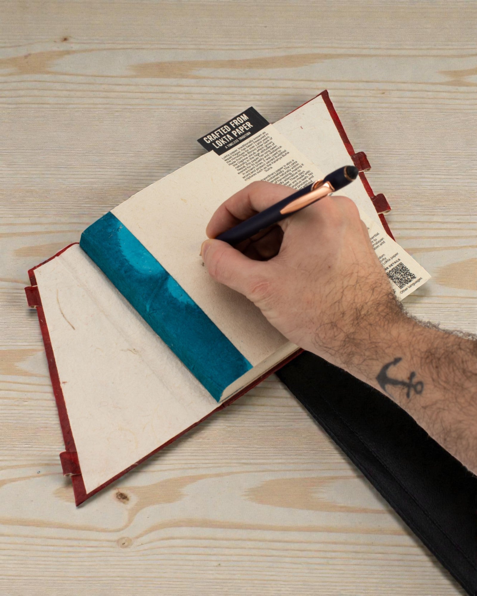 Μεσαίο Σημειωματάριο Λόκτα Έντονα Λουλούδια – Ρουμπινί (45 φύλλα, 15 x 12 cm)