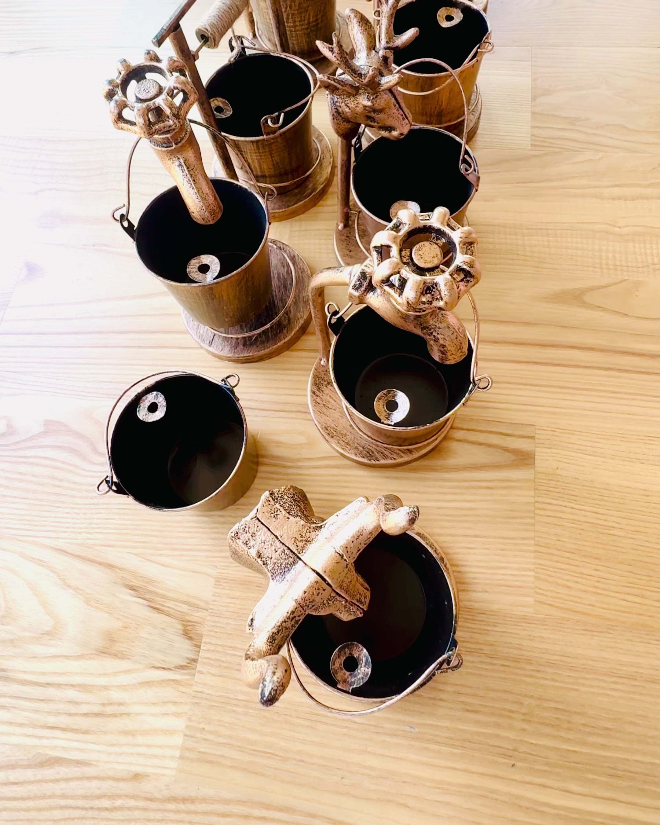 Στυλάτη Μεταλλική Σταχτοθήκη "Rustic Charm" ύψους 19-23 εκ., 8 επιλογές διαθέσιμες, χάραξη κατόπιν αιτήματος