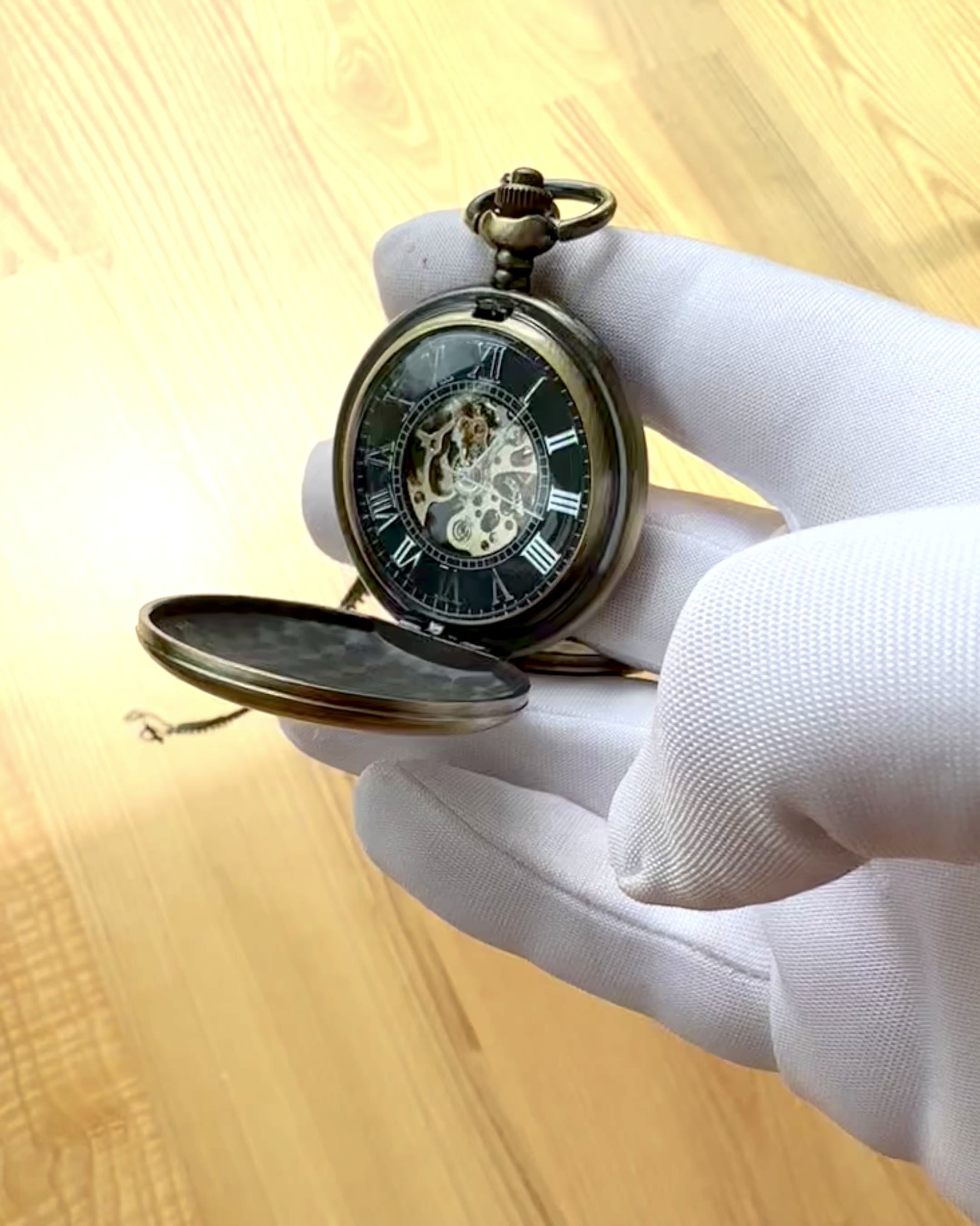 Kieszonkowy zegarek klasyczny "Vintage Elegance", kolor złoty, możliwość personalizacji grawerem