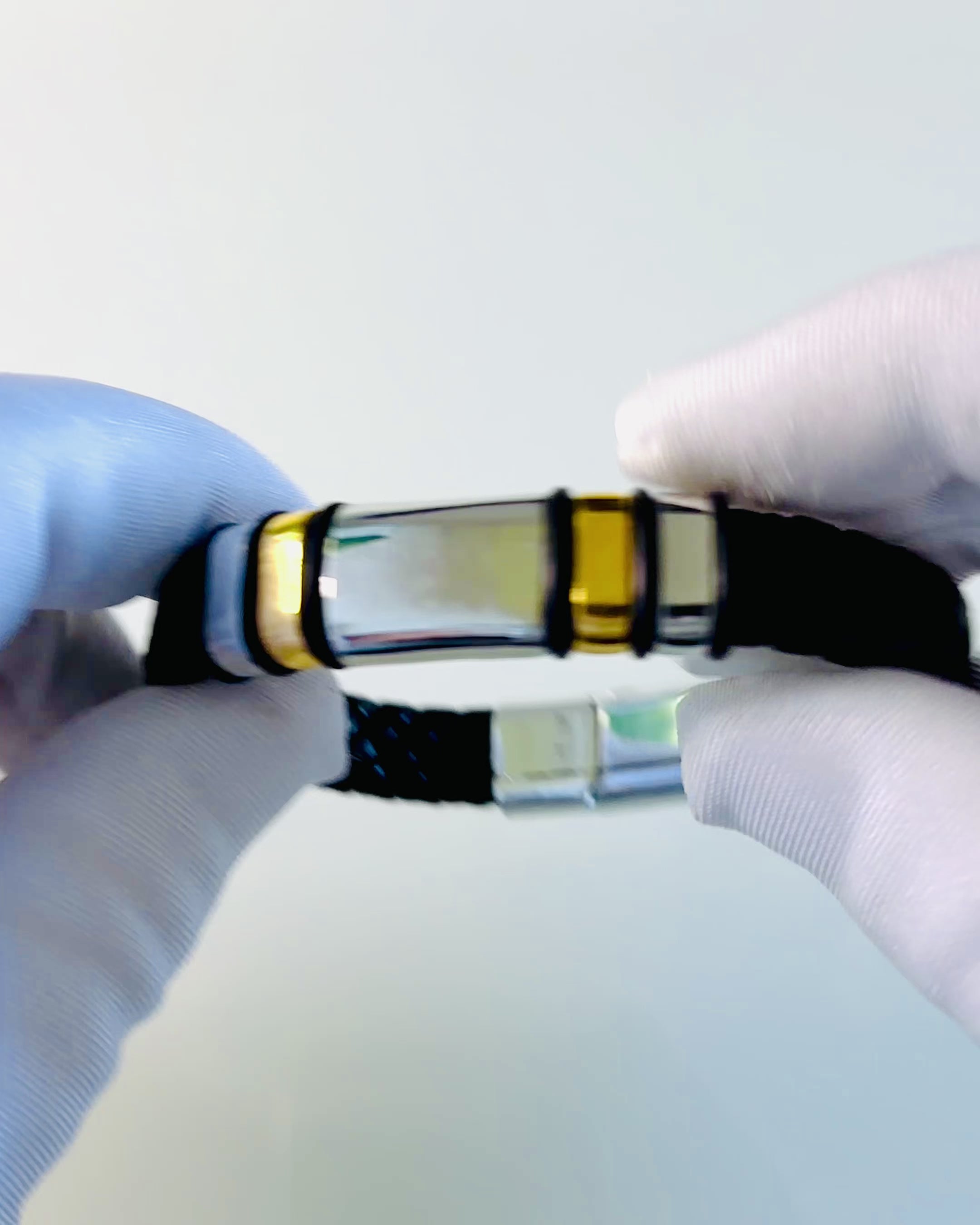 Μοντέρνο Βραχιόλι Hip Hop για Άνδρες με Προσαρμοσμένη Χάραξη και Μαγνητικό Κούμπωμα – Επιλέξτε Στυλ με Ασημένιες ή Χρυσές Λεπτομέρειες, 22cm Δέρμα PU