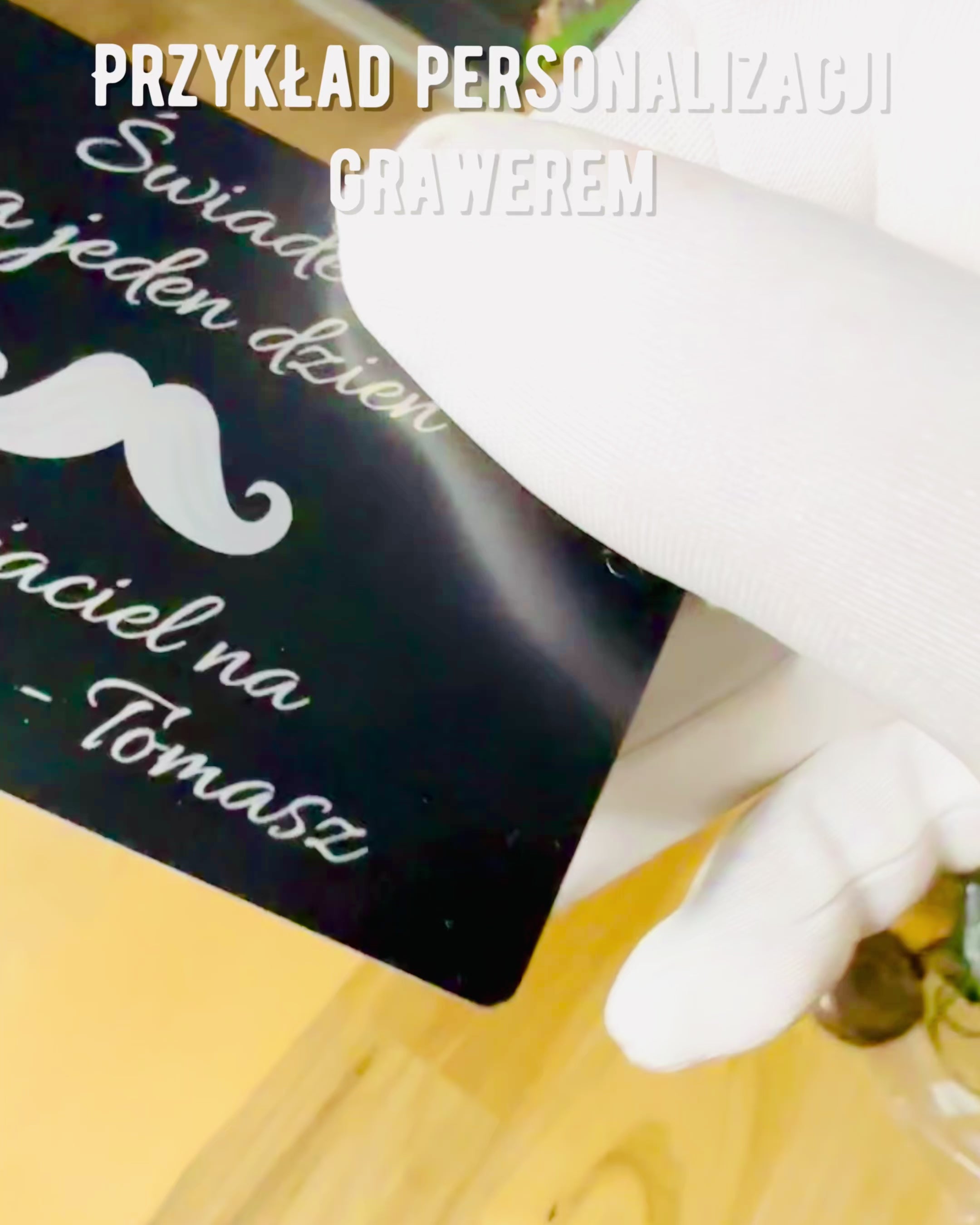 Αποκλειστική Μαύρη Μεταλλική Επαγγελματική Κάρτα με Δυνατότητα Προσωποποίησης – Ιδανική για Δώρο