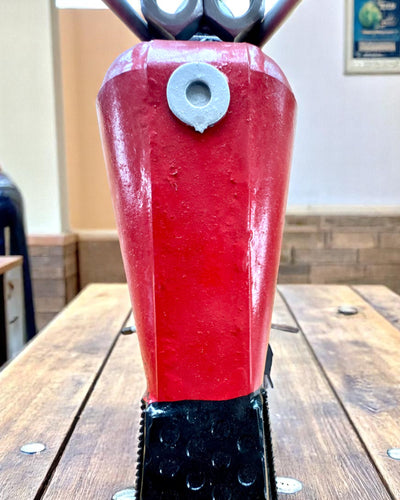 Metalowy Stojak na Wino 40 cm długości, w kształcie motocykla z możliwością grawerowania na prezent