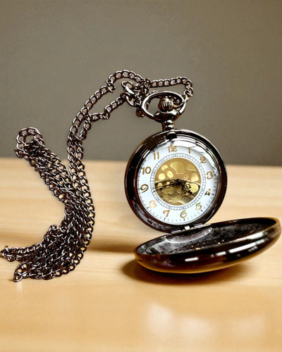 Czarny Zegarek Kieszonkowy „Midnight Elegance”, personalizacja na prezent grawerem