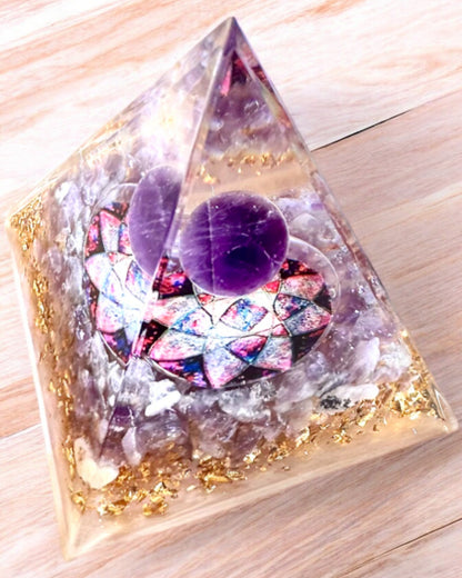 Πυραμίδα Ενεργειακή "Amethyst Star" οργονίτης με κρυστάλλους αμέθυστου