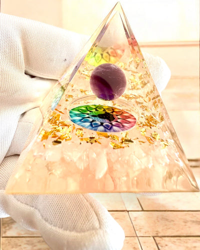 Οργονική Ενεργειακή Πυραμίδα "Αρμονία του Φωτός" - Κρυστάλλινη, για δώρο