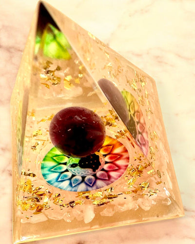 Οργονική Ενεργειακή Πυραμίδα "Αρμονία του Φωτός" - Κρυστάλλινη, για δώρο