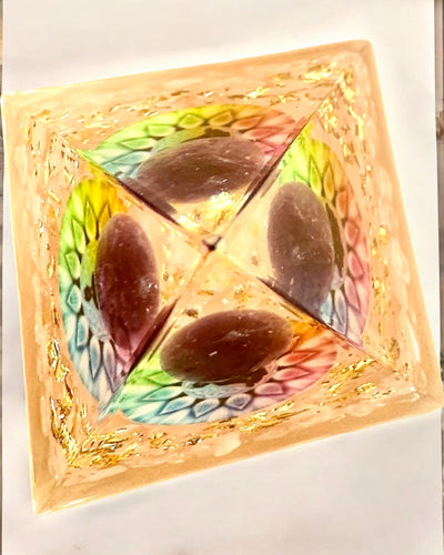 Οργονική Ενεργειακή Πυραμίδα "Αρμονία του Φωτός" - Κρυστάλλινη, για δώρο