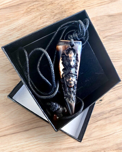 Κολιέ "Wilczy Kieł", φυλαχτό από ρητίνη - Μυστική Δύναμη της Φύσης, δυνατότητα εξατομίκευσης με χάραξη για δώρο