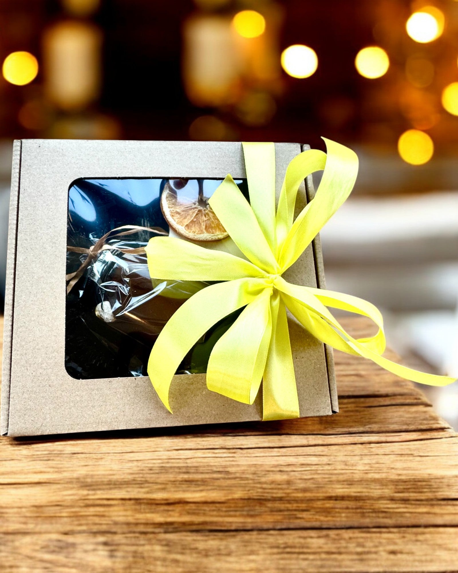 Εντατικό κερί σόγιας 250 ml με φυσική πέτρα – επιλέξτε την ενέργειά σας: Κιτρίνη ή Γρανάτης, εξατομίκευση με χάραξη για δώρο