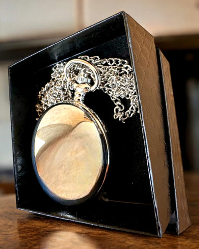 Κομψό Ρολόι Τσέπης "Κλασικό Χρονόμετρο", ασημί χρώμα, δυνατότητα εξατομίκευσης με χάραξη για δώρο