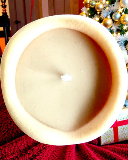 Κερί σόγιας Χειμωνιάτικη Αλεπού, ύψος 7,5 εκ., χειροποίητο κερί σόγιας με ένα χαριτωμένο κοιμισμένο αλεπουδάκι, με δυνατότητα εξατομίκευσης με χάραξη στην πλακέτα