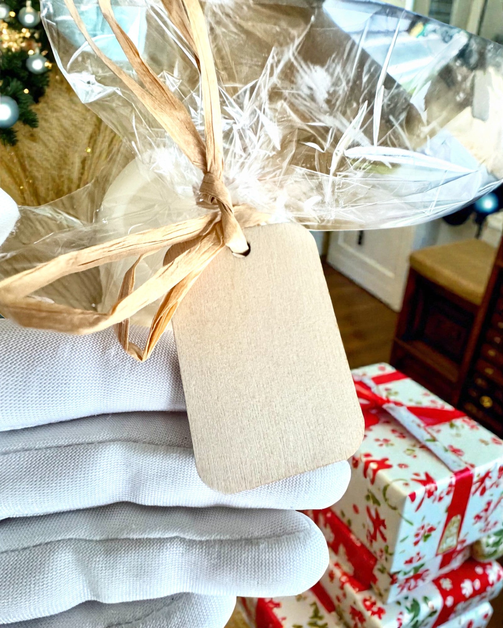 Κερί σόγιας Χειμωνιάτικη Αλεπού, ύψος 7,5 εκ., χειροποίητο κερί σόγιας με ένα χαριτωμένο κοιμισμένο αλεπουδάκι, με δυνατότητα εξατομίκευσης με χάραξη στην πλακέτα