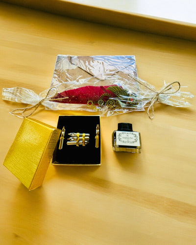 Σετ Δώρου - Κόκκινο-Μωβ Φτερό Χήνας "Steampunk Κομψότητα" με Δυνατότητα Χαρακτικής, για δώρο