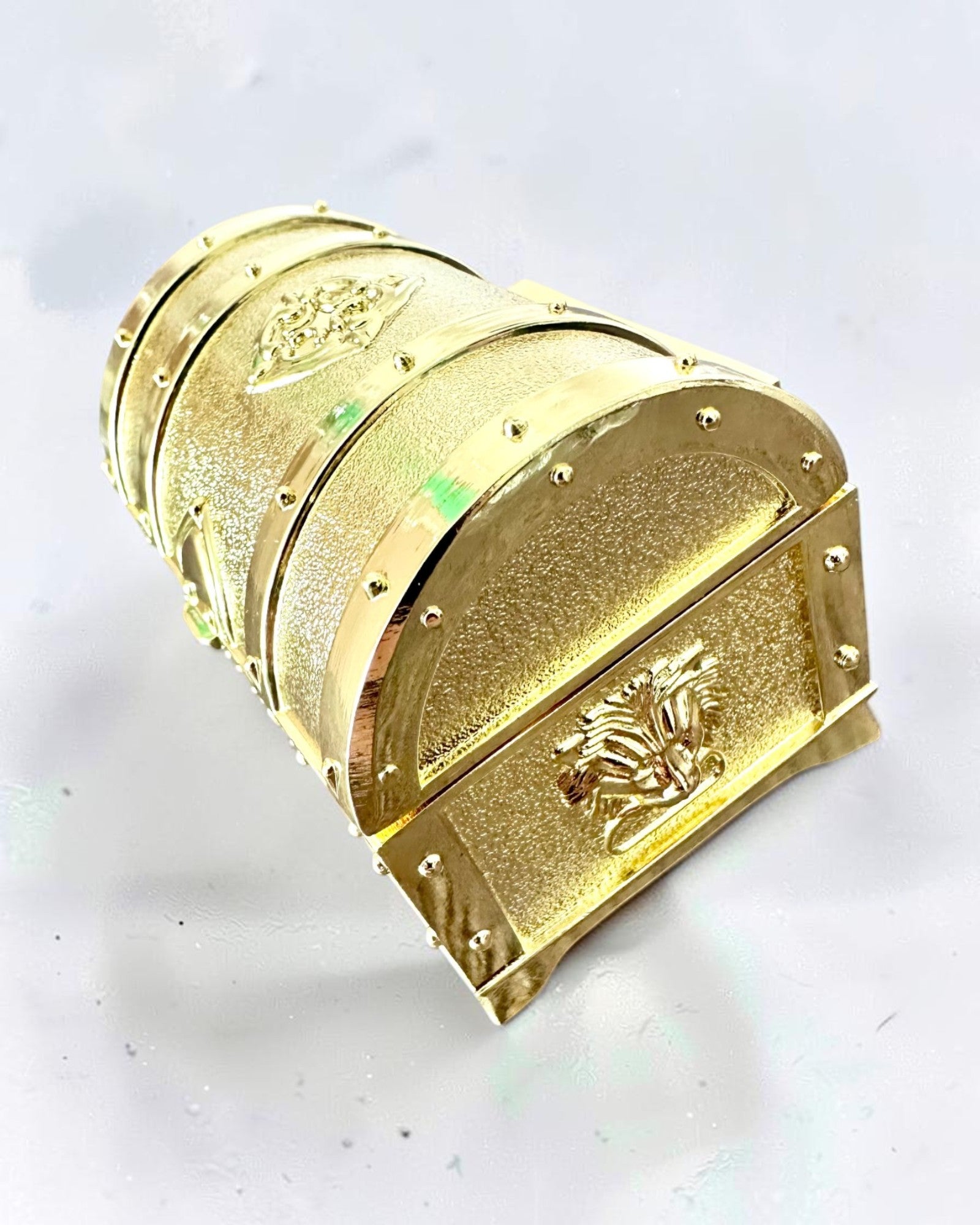 Skrzynia Skarbów Metalowa Retro z Grawerem - złota Kasetka 7x5x5 cm