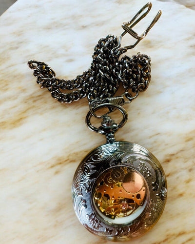 Ρολόι Τσέπης "Equus Tempus" - Μαύρο με Μοτίβο Αλόγου, δυνατότητα εξατομίκευσης με χάραξη - μαύρο καντράν