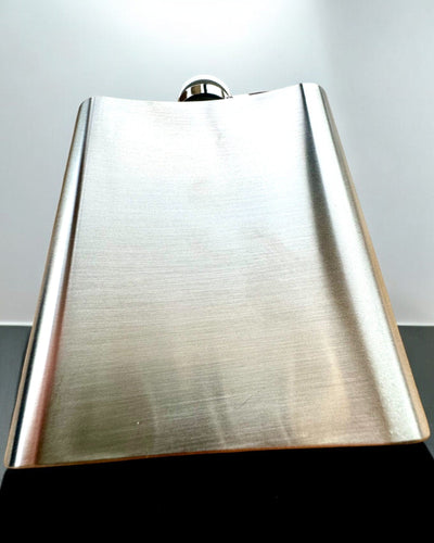 Bizon Flask – Στυλάτο Φλασκί με Μοτίβο Βίσονα - δυνατότητα εξατομίκευσης με χάραξη για δώρο