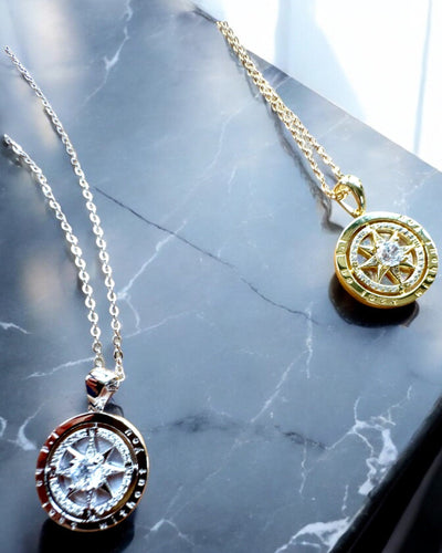 Κολιέ Πυξίδας "Αστέρι Κατεύθυνσης", δυνατότητα εξατομίκευσης με χάραξη, 2 χρωματικές επιλογές