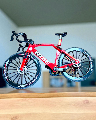 Mini Rower „Speedster” – συλλεκτικό μοντέλο με επιλογή χάραξης, 2 επιλογές διαθέσιμες