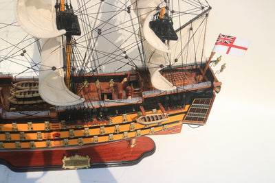 Model Żaglowca HMS Victory 80cm Złożony z Możliwością Personalizacji Grawerem - Ekskluzywna Dekoracja na Prezent, Ręcznie Wykonany z Drewna Egzotycznego, Wysoka Jakość i Dbałość o Szczegóły