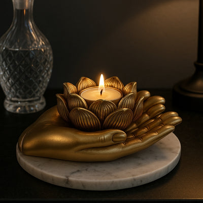 Złoty Świecznik Glamour na Tealight – Dłoń – 311FJZ