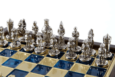 Κομψό premium ορειχάλκινο σκάκι 20x20cm με θέμα το Βυζάντιο και εξατομικευμένη χάραξη - Ιδανικό δώρο για σκακιστή και λάτρη της ιστορίας - Χειροποίητα πιόνια σε χρυσό και ασημί φινίρισμα