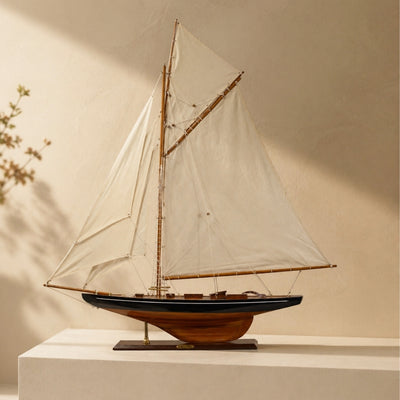 Duży model jachtu Columbia – Wysokość 104cm – COL