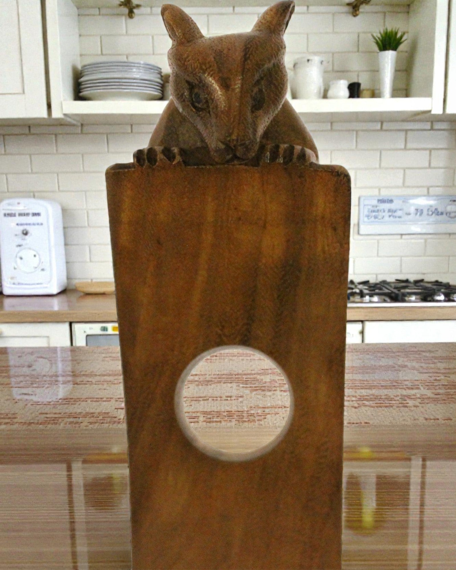 Δασική Ισορροπία – Σκαλιστό ισορροπούν στήριγμα μπουκαλιού κρασιού με ποντικάκι