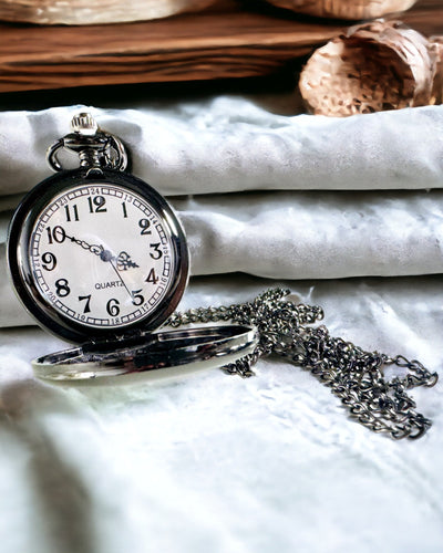 Μαύρο ρολόι τσέπης "Klasyczny Elegans" με δυνατότητα χάραξης