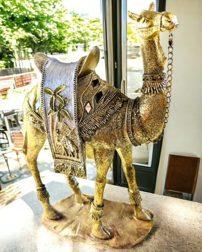 Statuetka Wędrowiec Pustyni Dekoracyjny Wielbłąd z Żywicy z Możliwością Grawerowania