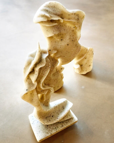 Φιγούρα "Κομψότητα σε Πέτρα" χρώμα λευκό - 13,5 εκ. ύψος, Διακοσμητική με Δυνατότητα Χάραξης