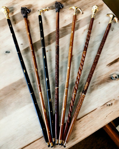 Χειροποίητο Σκαλιστό Ταξιδιωτικό Μπαστούνι για περπάτημα "Βασιλικός Οδοιπόρος" σε καφέ χρώμα με σχέδια