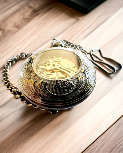 Ρολόι Τσέπης "Equus Tempus" - Μαύρο με Σχέδιο Αλόγου, δυνατότητα εξατομίκευσης με χάραξη - λευκός δίσκος