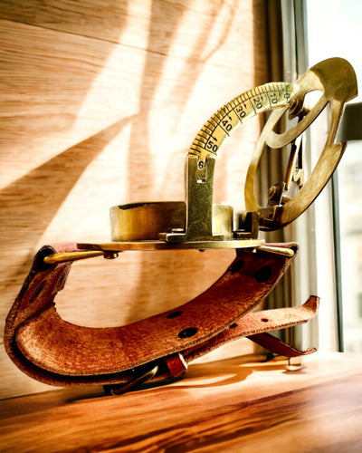 Ηλιακό Ρολόι "Αρχαία Πυξίδα", ρολόι χειρός με πυξίδα, δυνατότητα εξατομίκευσης με χάραξη