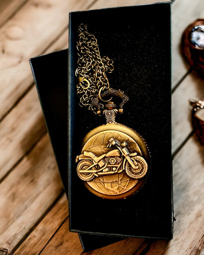 Ρολόι Τσέπης "Motocyklowy Elegancik" – Χάραξη
