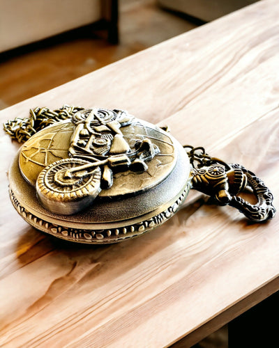 Ρολόι Τσέπης "Motocyklowy Elegancik" – Χάραξη