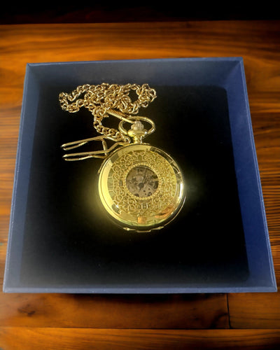 Ρετρό Σκαλιστό Ρολόι Τσέπης με Χειροκίνητο Μηχανισμό, χρώμα Χρυσό με Ρωμαϊκή Κλίμακα και Φωτεινό Καντράν, Στυλ Vintage