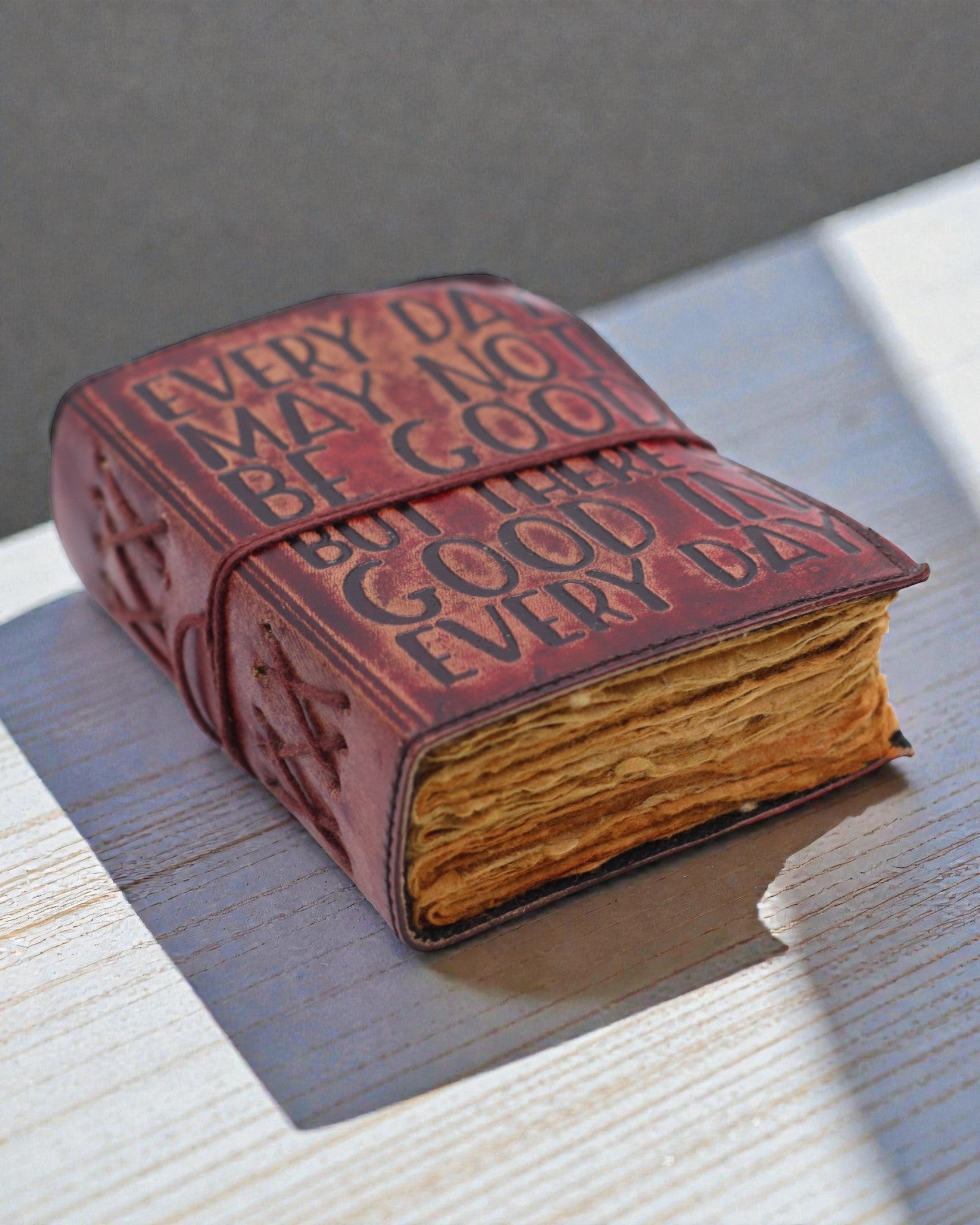 Dies Bona – Δερμάτινο Σημειωματάριο Κάθε μέρα μπορεί να μην είναι καλή